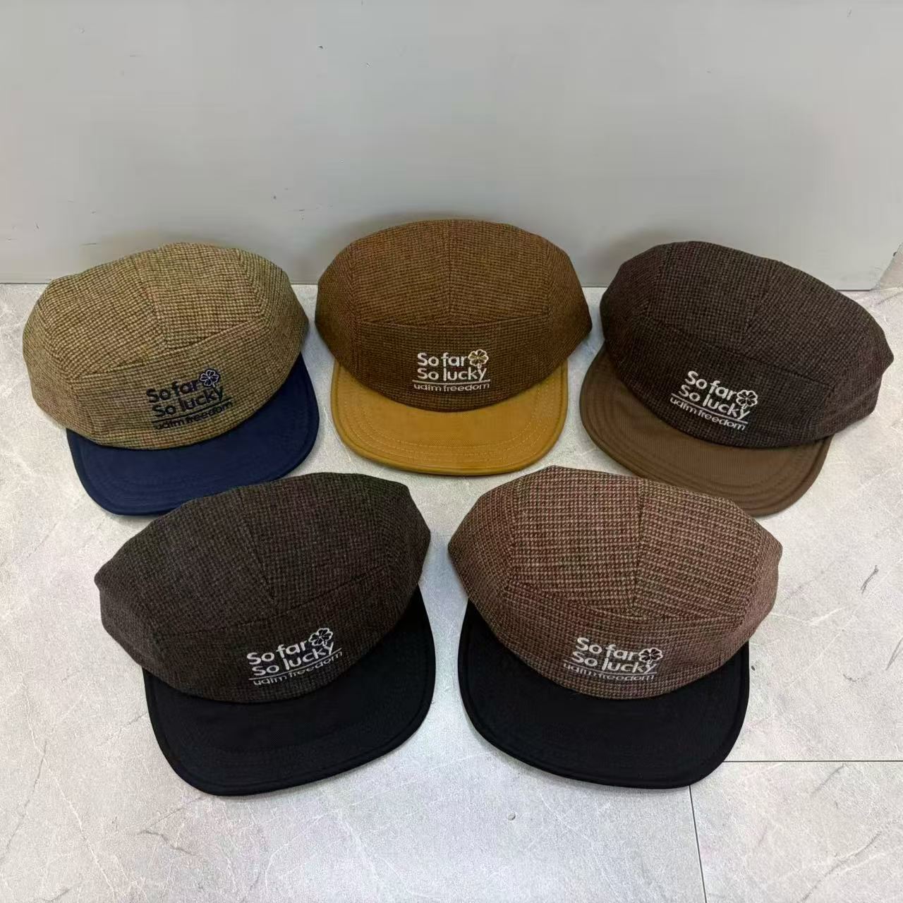 秋冬用野球帽 レター刺繍 ツイード コーデュロイ ブリムハッ - Corduroy Cap 5 Panel のレビューと価格